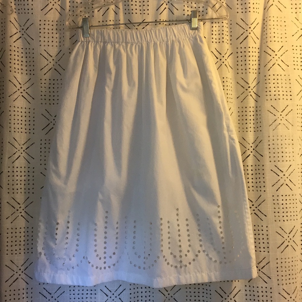 Gap white eyelet skirt